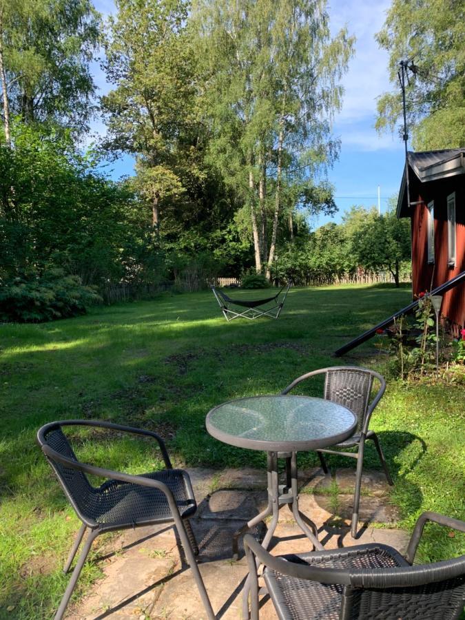 Sjoenaera Stuga Norrtälje Exterior photo